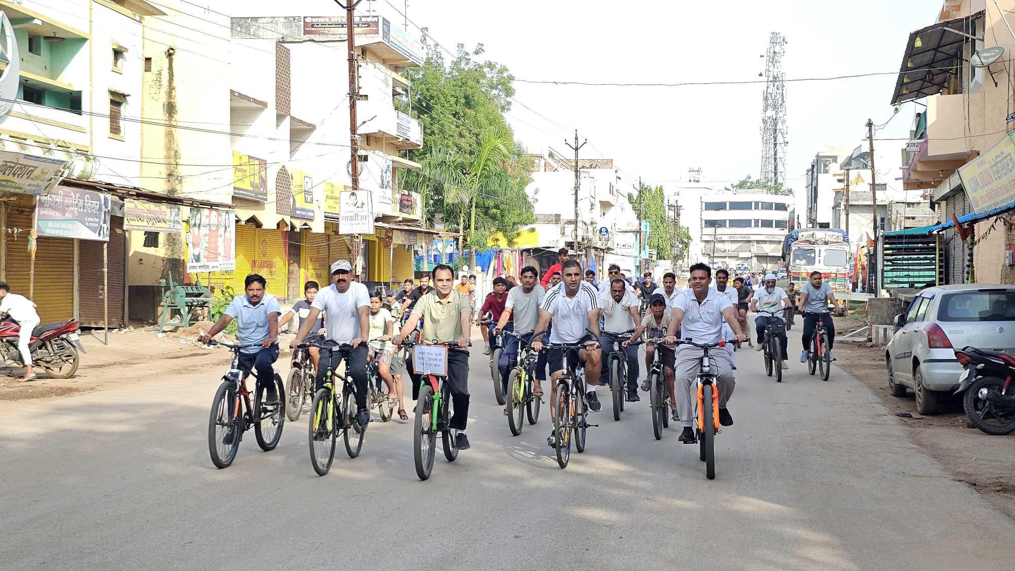 खैरागढ़ में “खेलो इंडिया” और “फिट इंडिया” थीम पर विश्व साइकिल रैली का भव्य आयोजन
