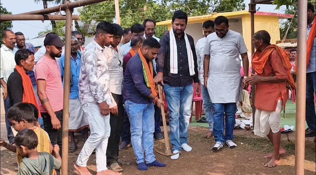 बुंदेली में हुआ सीसी रोड और व्यावसायिक परिसर निर्माण का भूमिपूजन