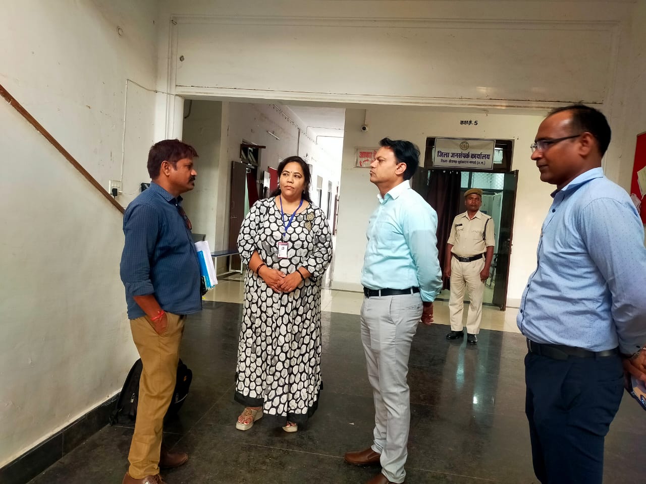खैरागढ़ में एचआईवी जागरूकता को लेकर चल रहा जागरूकता अभियान : परियोजना प्रबंधक ने कलेक्टर से की मुलाकात