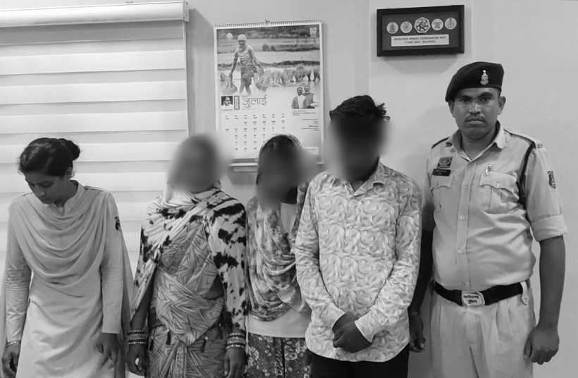 खैरबना हत्याकांड : "टोनही" कहने की रंजिश में महिला की निर्मम हत्या, तीन आरोपी गिरफ्तार